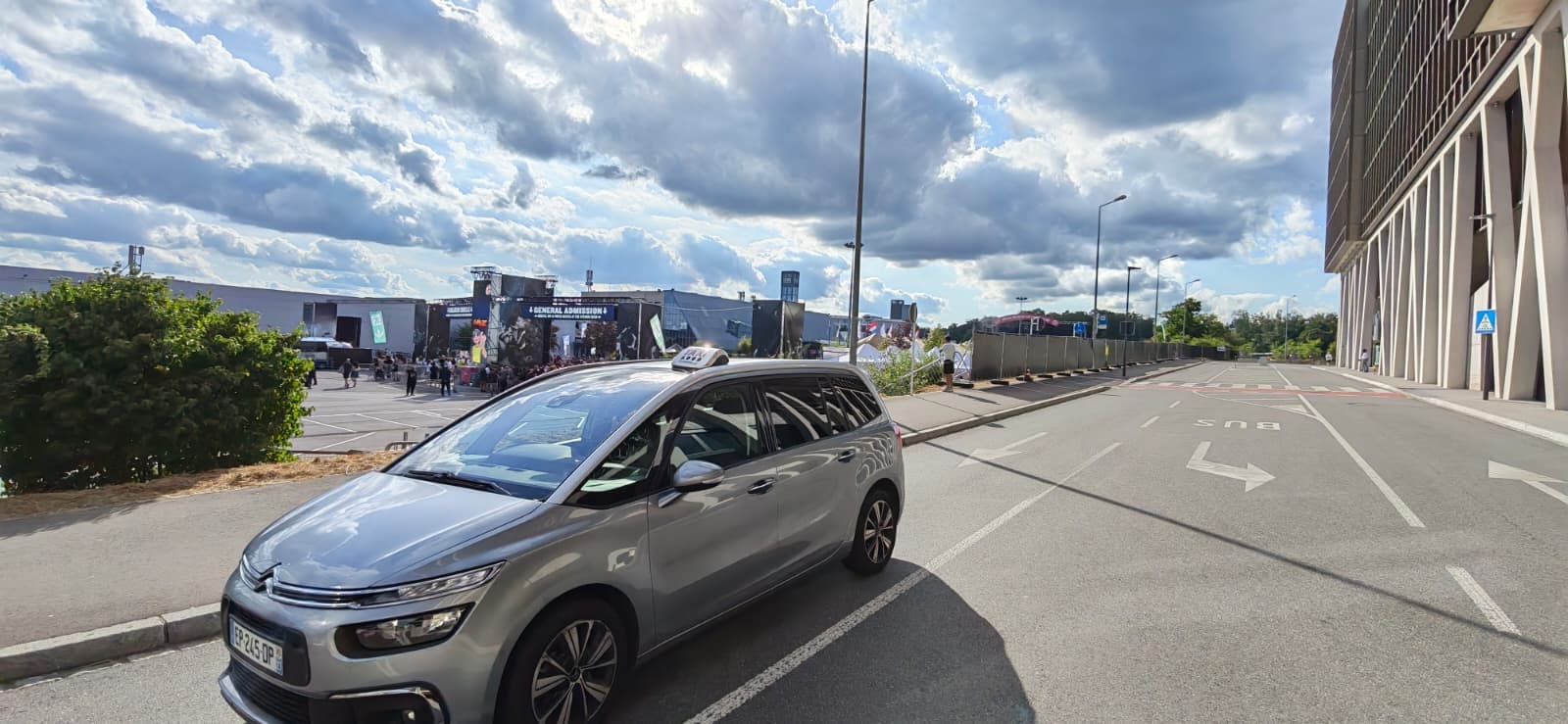 Taxi Yas'Taxii vers gares et aeroports